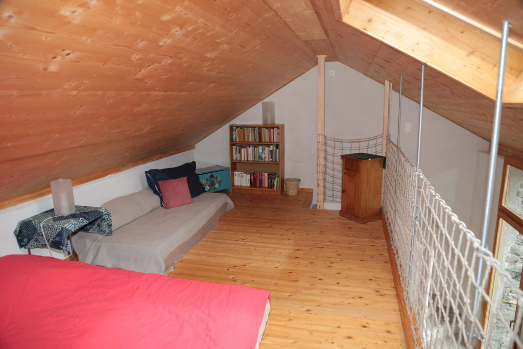 Rustico Apartment Verdabbio Ruang foto