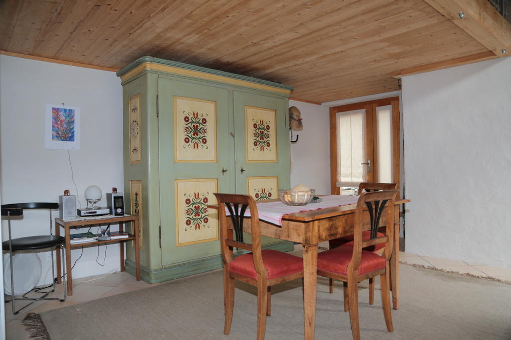 Rustico Apartment Verdabbio Ruang foto